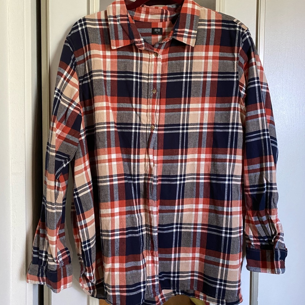 Uniqlo women’s checkered flannel